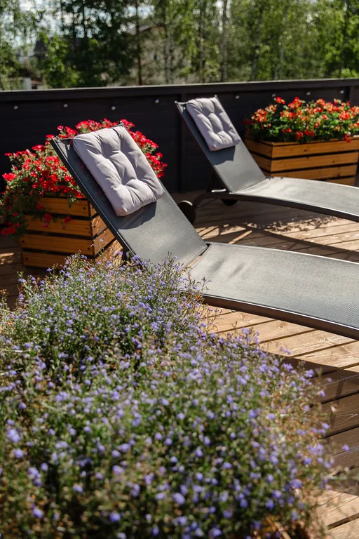 Коттедж Коттедж с панорамными окнами и террасой на крыше — Разметелево