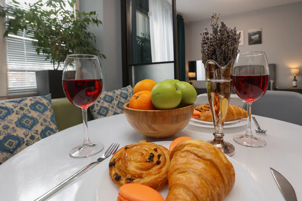 Великолепная студия рядом с Арена Плэй и метро Новомосковская