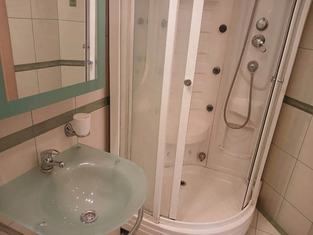 Яркая студия Aday Aparts в центре Курска