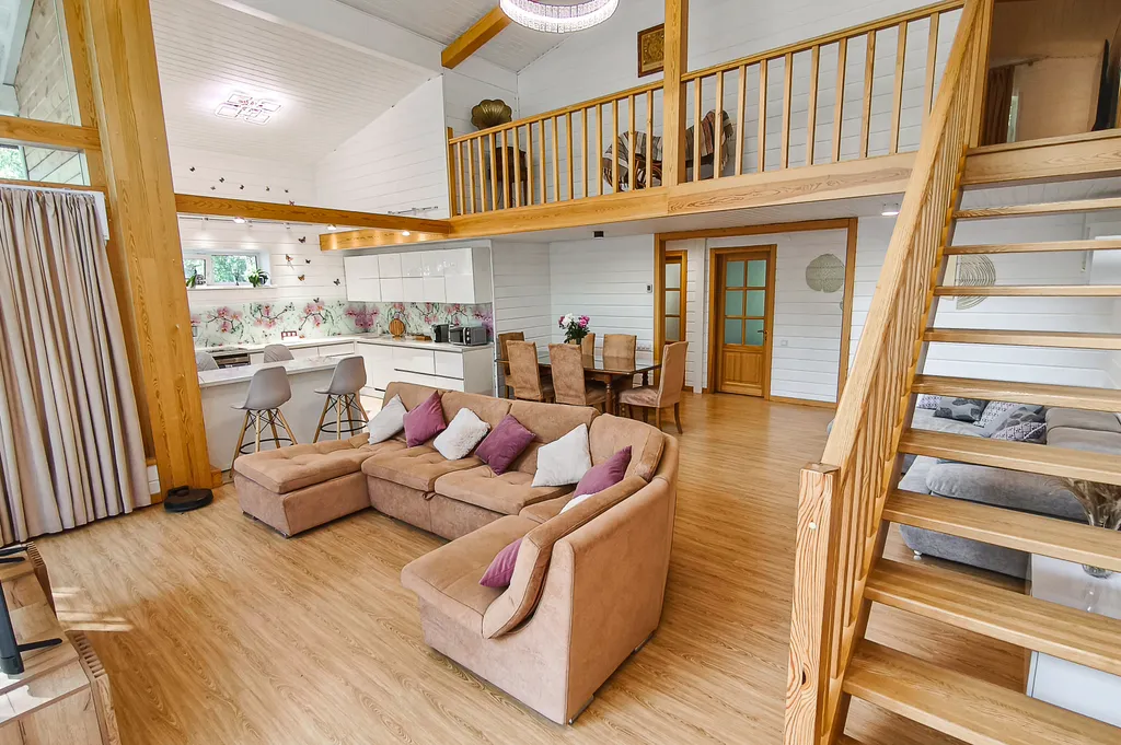 Вилла на берегу Ангары