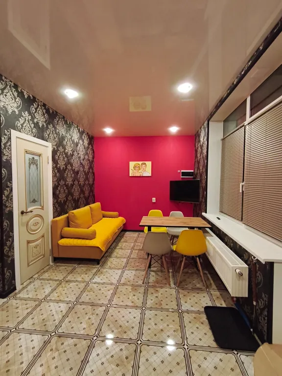 Яркая квартира в 800 метрах от Замкового моста — аренда посуточно в Выборг