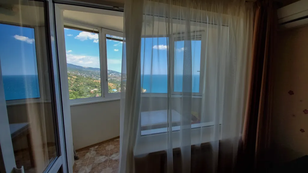 Супер-видовая квартира с чистым видом на море и гору Ай-Петри