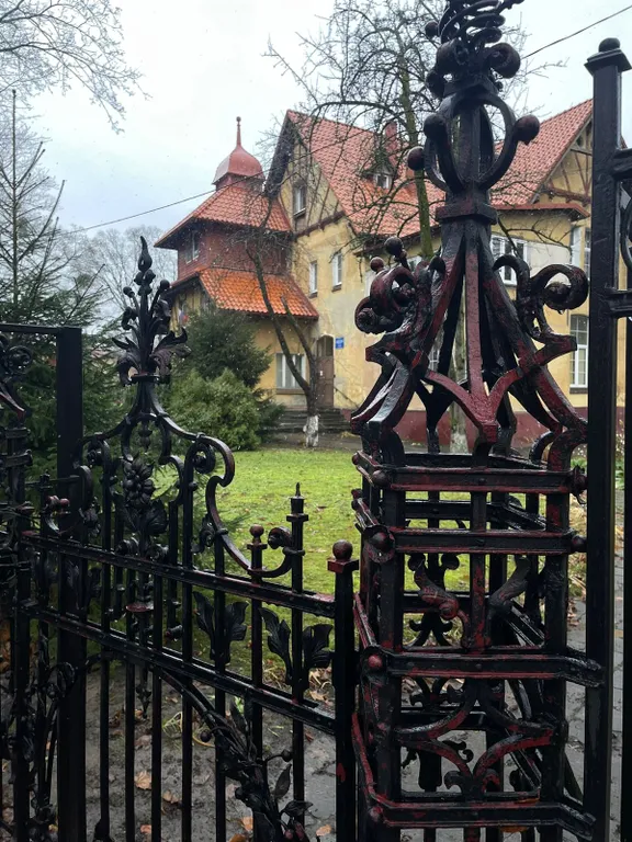 Квартира Светлая и просторная квартира в центре — Зеленоградск