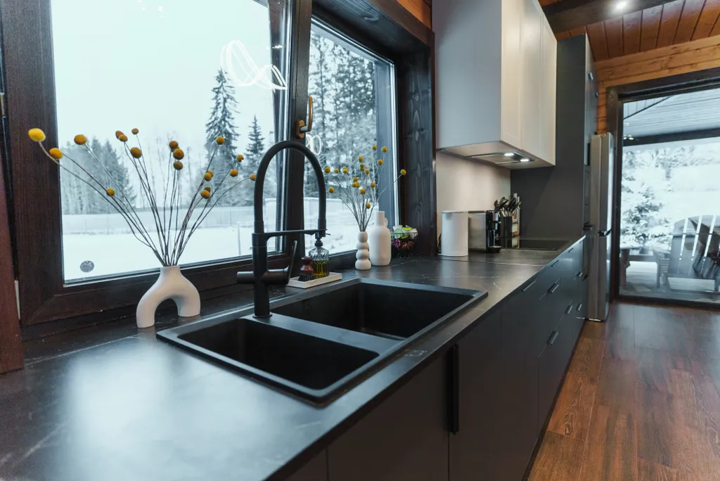 Коттедж ОзероуДомаМичуринское/Lakehouse Michurinskoe — Кучерово