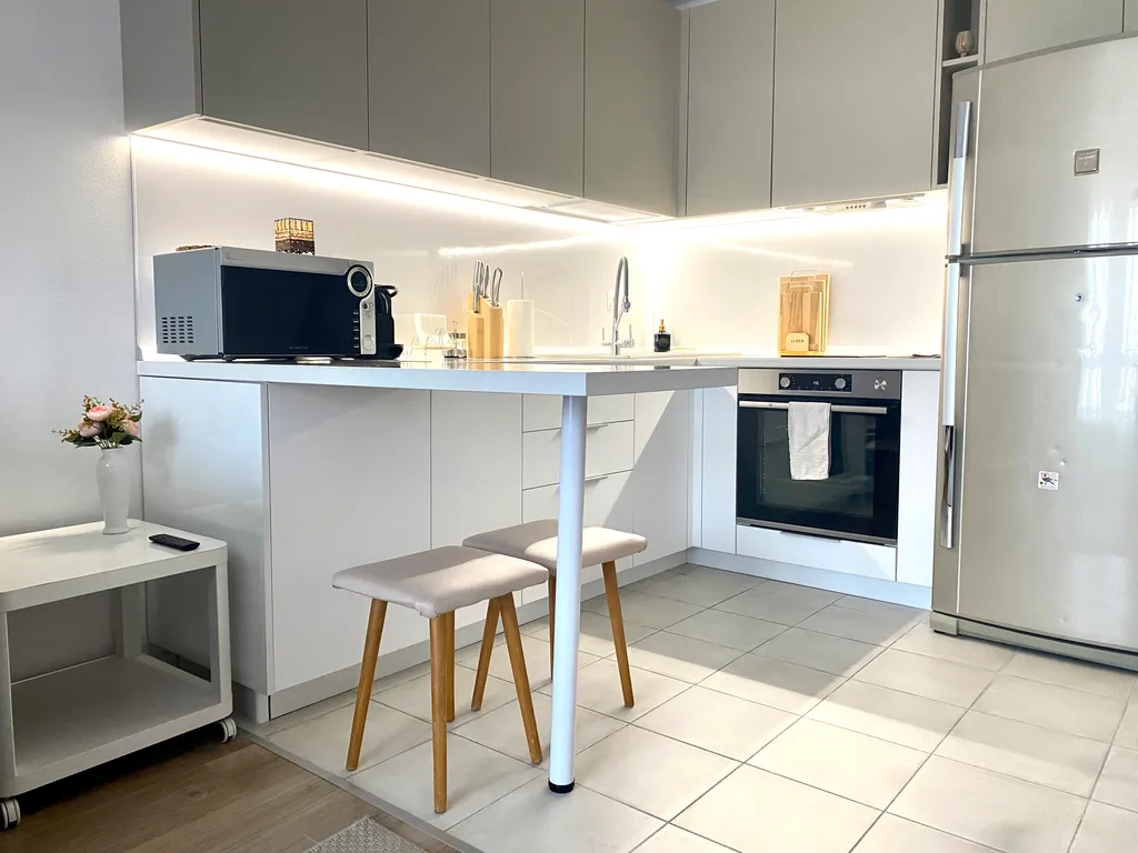 Уютная евродвушка комфорт-саларис возле метро