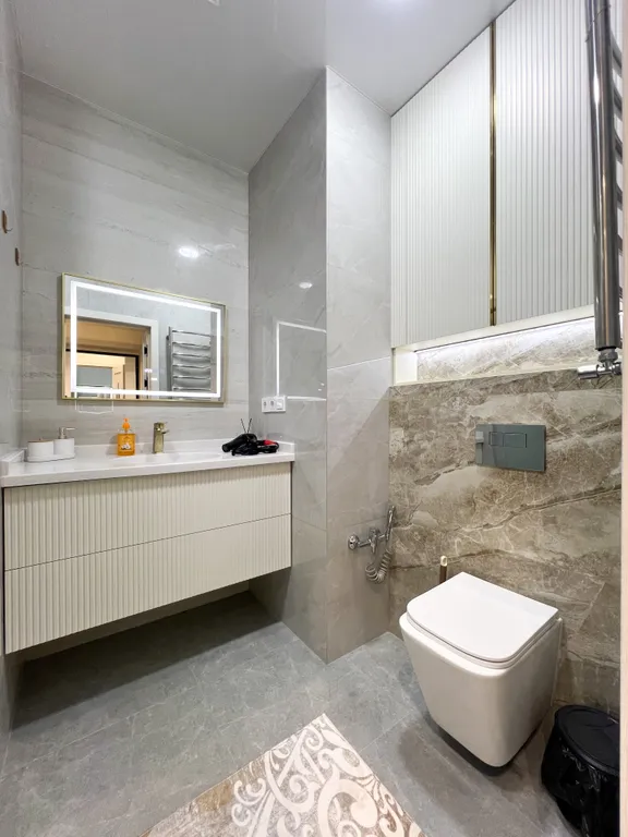 Уютная дизайнерская студия на 16 этаже в ЖК Modera Towers