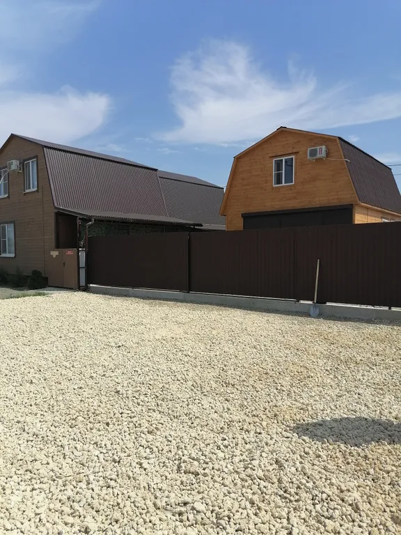 Домик на берегу Азовского моря