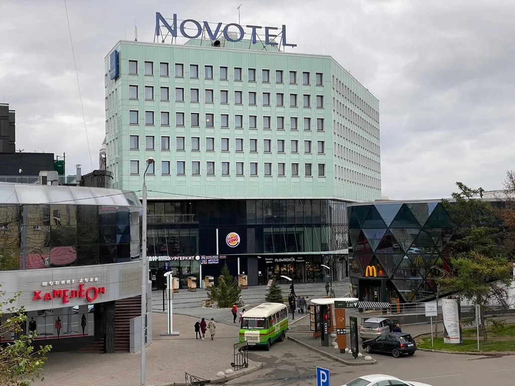 Апартаменты на Театральной площади