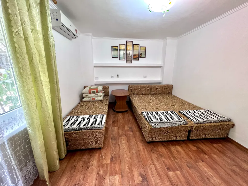 Квартира Квартира Трехместный номер на первом этаже — Феодосия