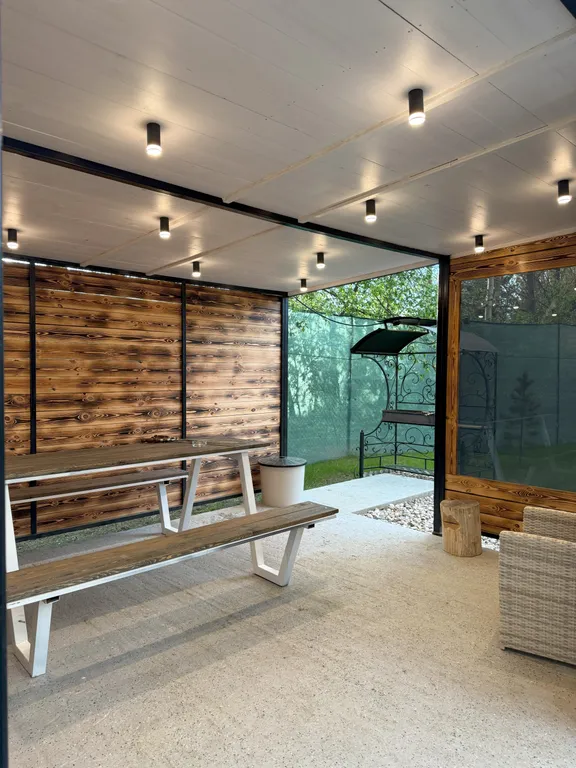 Дом с кедровой баней и термо-бассейном