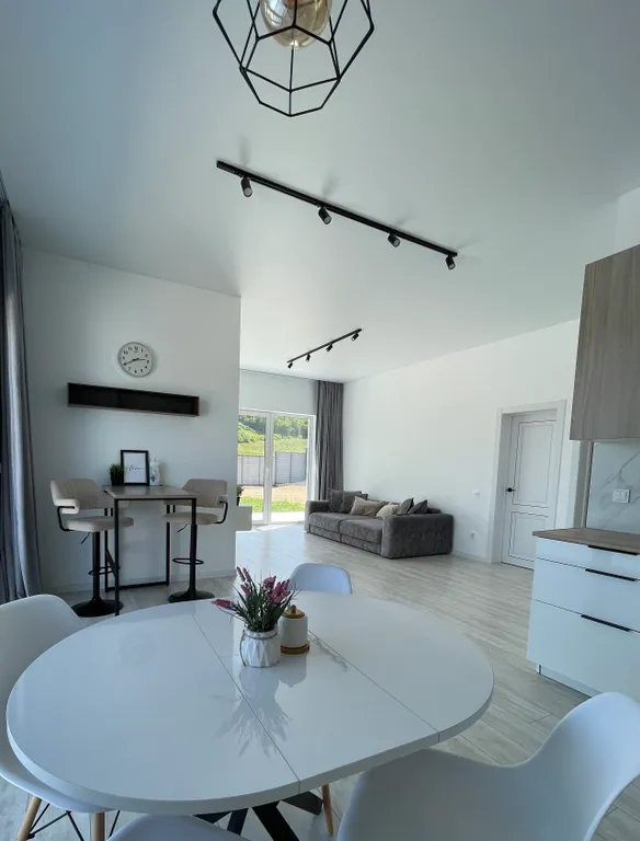 Уютный приватный дом с бассейном в горах среди виноградников