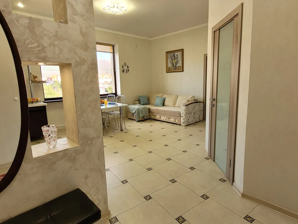 Квартира Квартира Просторная евродвушка около моря — Геленджик