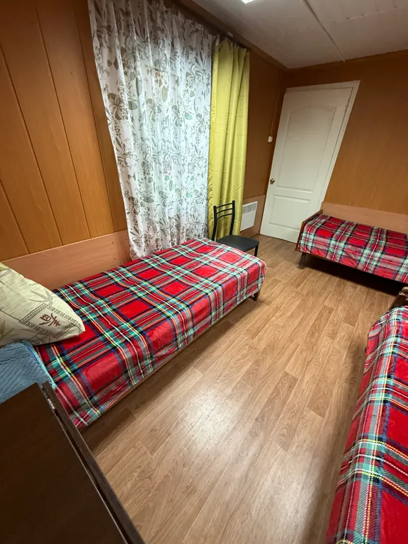 Двухкомнатный домик с видом на озеро