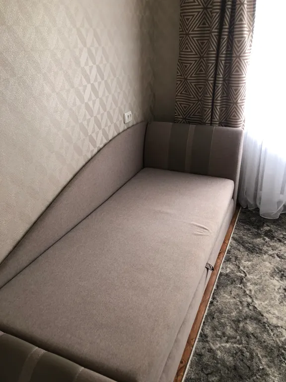 Просторная чистая светлая после ремонта 4-х комнатная квартира