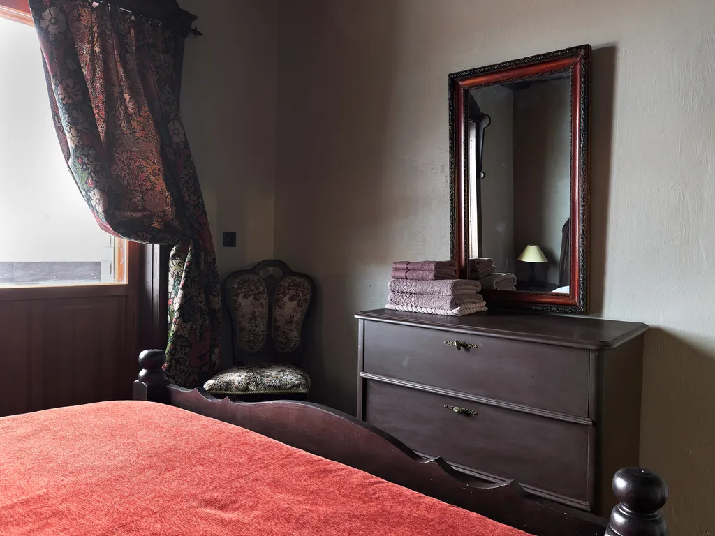 Готический замок Гранат Альдога