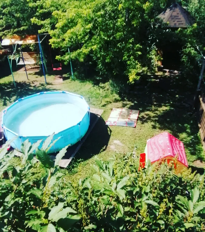 Домик на озере Шира