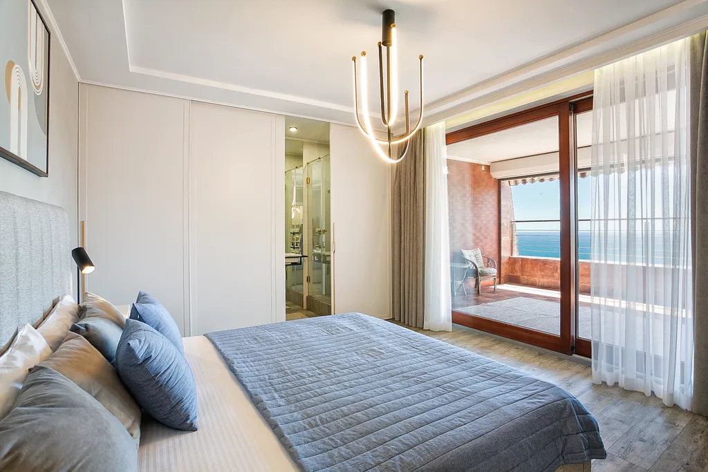 4-комнатная Квартира