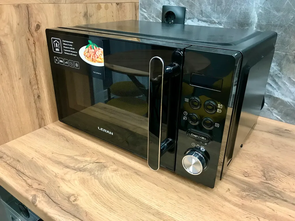 Евродвушка бизнес-класса с красивым видом на поля и шоссе