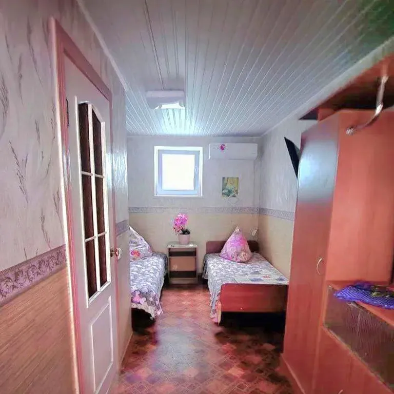 Квартира Трёхместная комната стандарт №4 с отдельной кухней — Курортное (Феодосия)