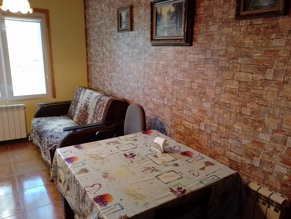 Часть дома рядом с рекой Волга и парком