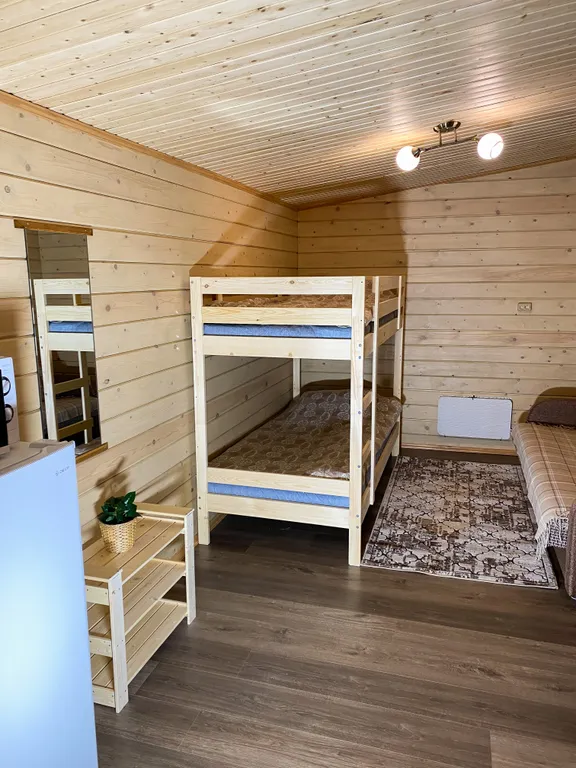 Домик с баней у леса для семейного отдыха