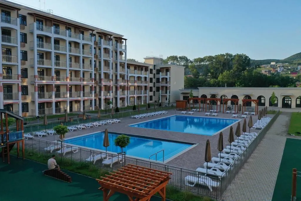 Уютная студия у бассеина