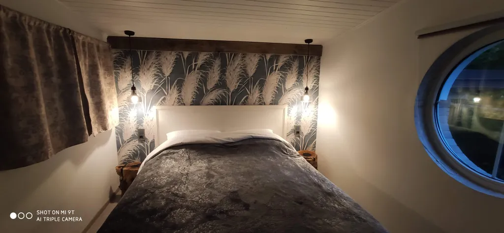 Светлая и просторная студия в чудесном саду для отдыха под шум моря