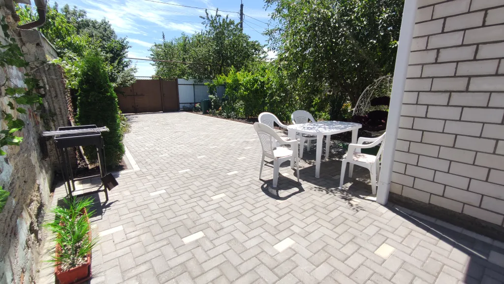 Часть дома в тихом районе с отдельным входом и удобной парковкой