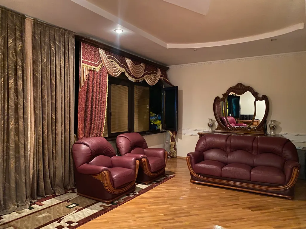 Дом в элитном районе города