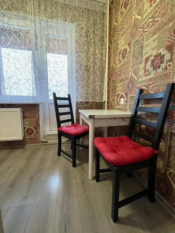 Квартира с 2-мя кроватями, рядом Акрон и Форум