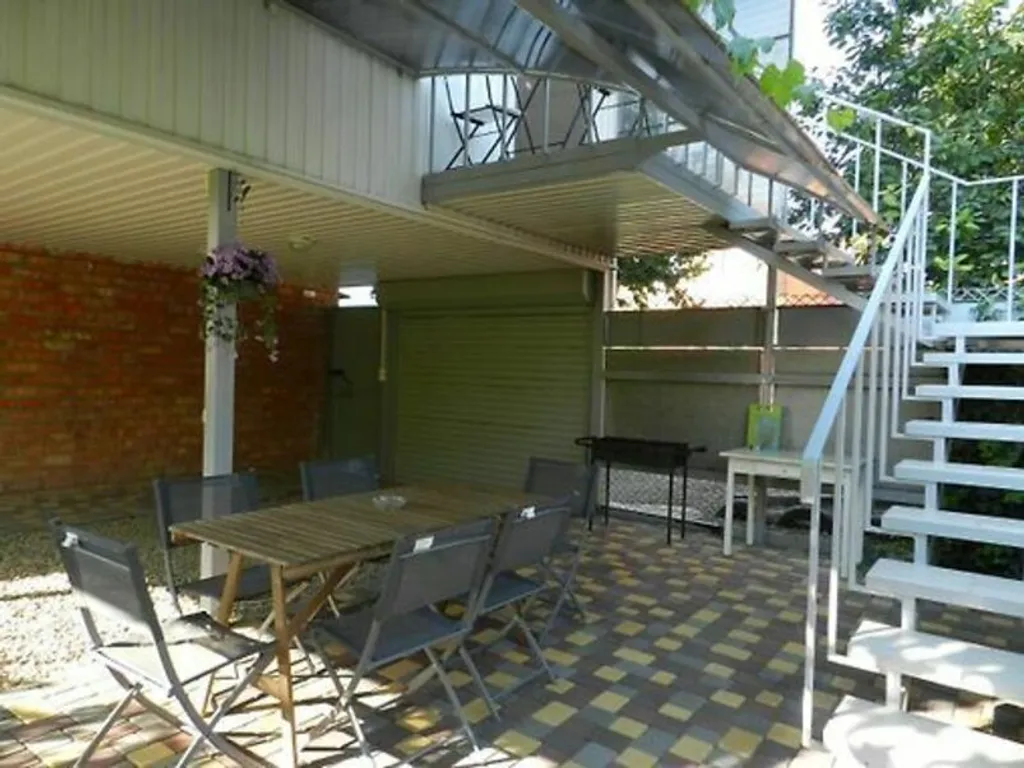 Коттедж 2-комнатный Дом — аренда посуточно в Ейск