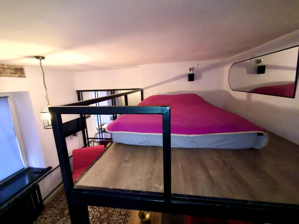 Дом у Короткевича в 10 минутах от Немиги.