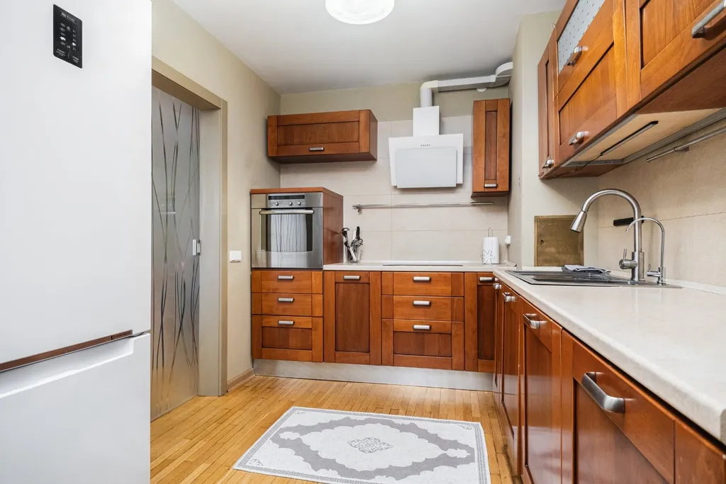 Комфортная 4-комнатная в центре Минска около Галереи, Зыбицкая, Немига