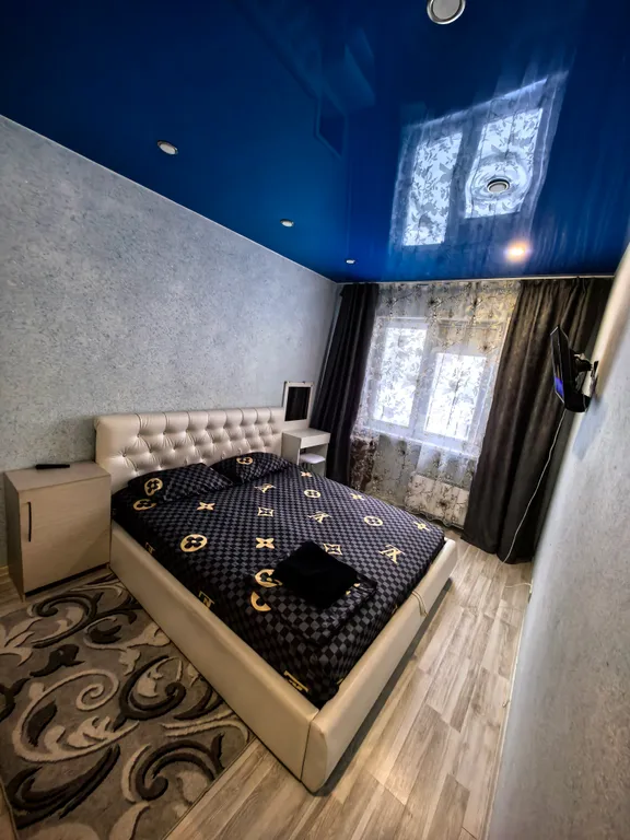 Квартира Хорошая двушка возле Ауры — аренда посуточно в Сургут