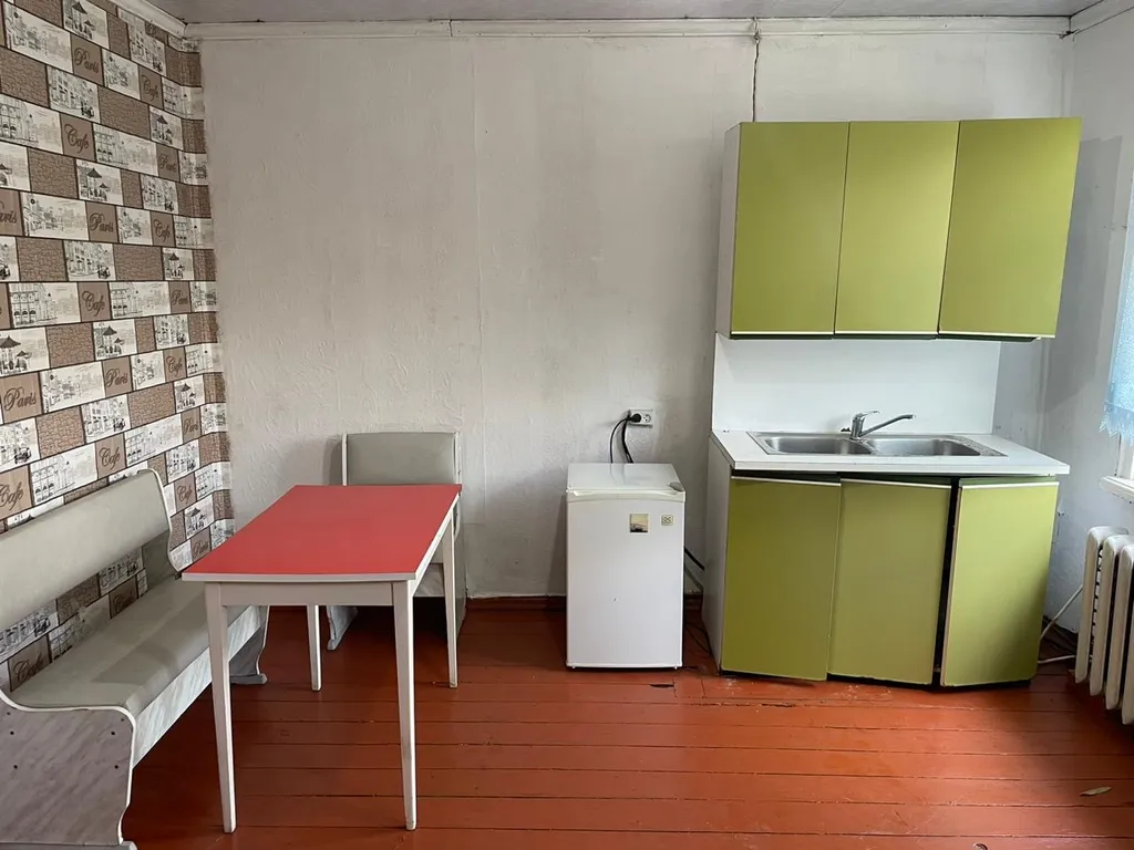 Домик с двором в центре города