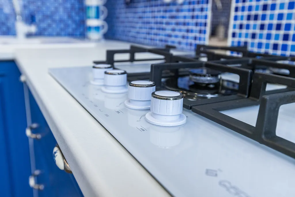 Большая евродвушка на берегу открытого моря