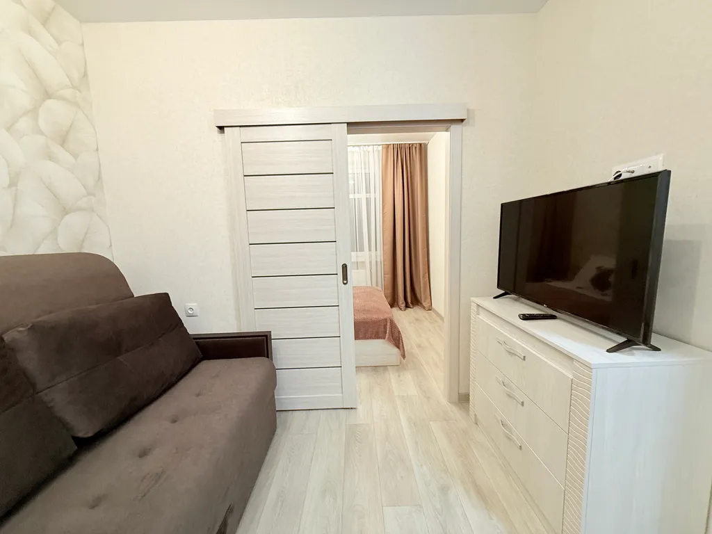 Квартира Квартира Евротрешка ЛИСТЬЯ ЖК Бизнес-класса Сердце Ярославля с Алисой — Ярославль