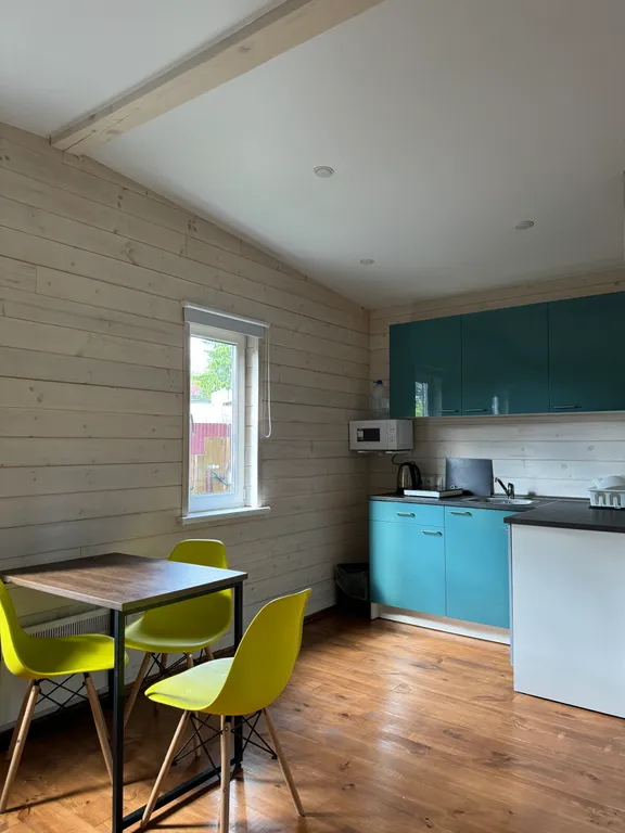 Уютный дом в лесу