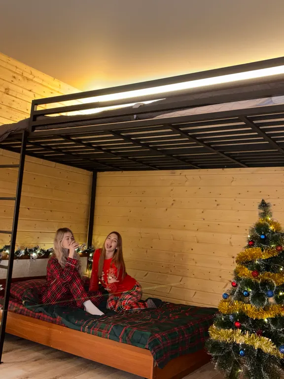 Дом с живописным участком