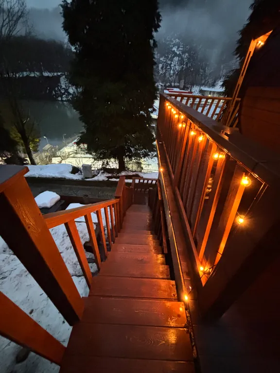 Дом у реки с видом на горы с купелью и баней