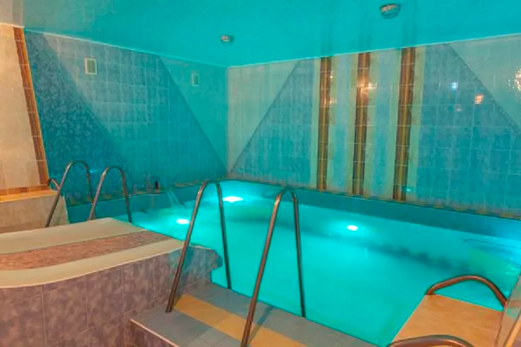 Коттедж терем-люкс в центре