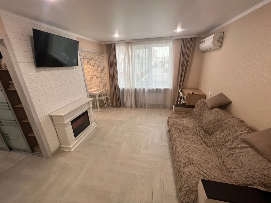 Квартира Однокомнатная квартира с хорошим ремонтом в районе рынка Универсам — Евпатория