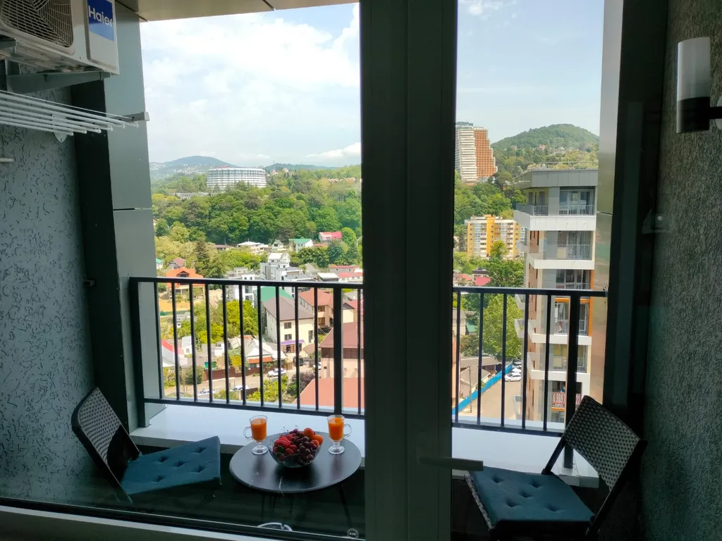 Просторная студия Бирюза комфорт+до 5 гостей