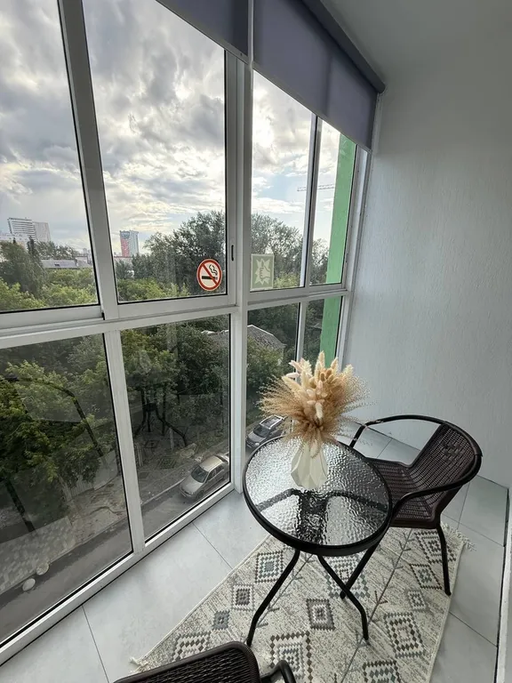 Квартира Изумрудная квартира — Екатеринбург