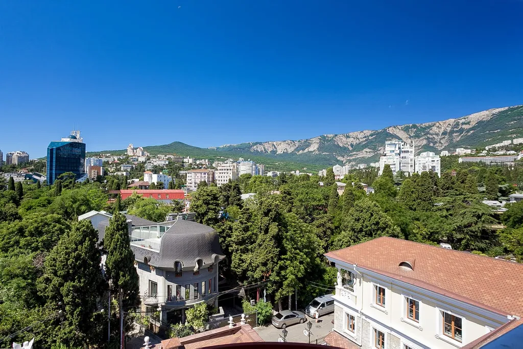 Апартамент с террасой в доме композитора