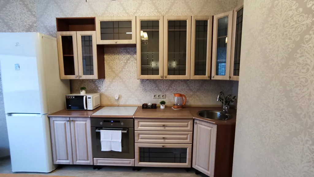 Большая 2-я квартира с отдельными 2-мя спальнями, отдельной кухней