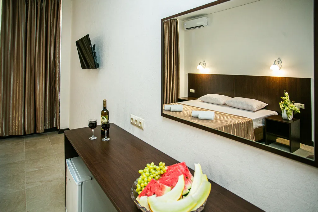 Большой номер для семьи
С теплым бассейном