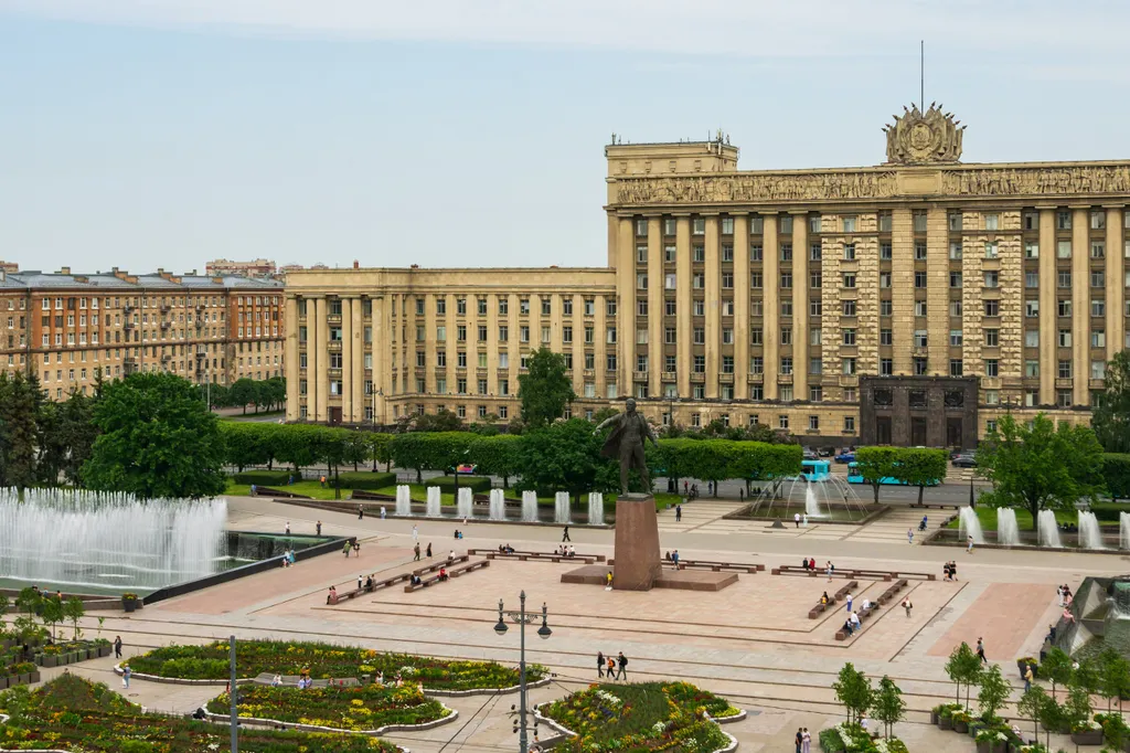 3-комнатная квартира с видом на Московскую площадь
