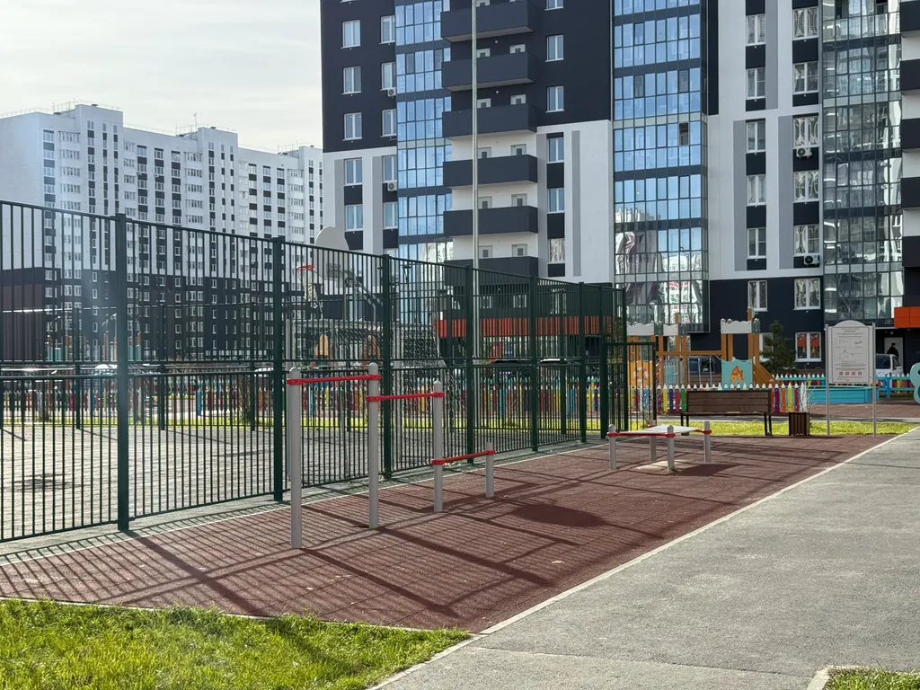 Квартира Студия Яркая луна — Тюмень