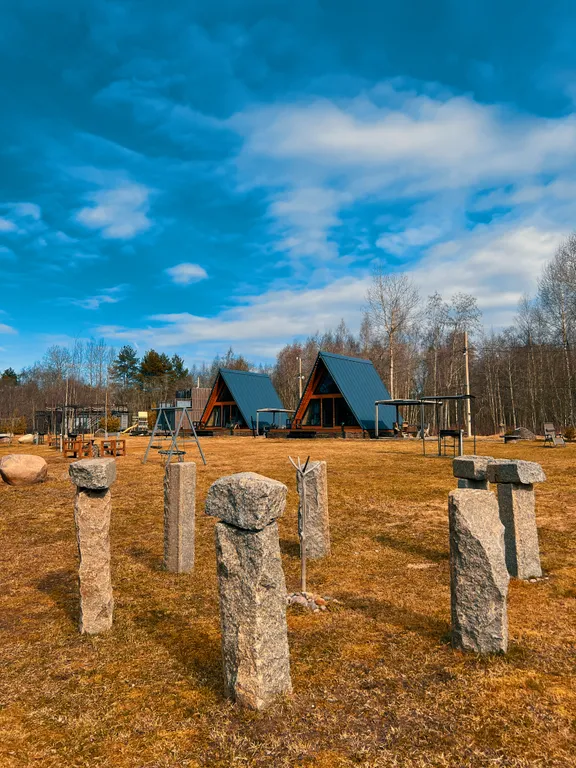 Коттедж Треугольный коттедж на берегу реки Лава — Ручьи